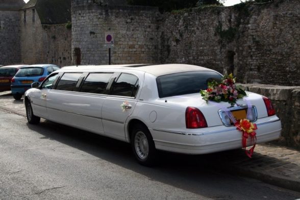 limousine con flores