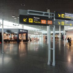 transfers aeropuerto santiago coruña